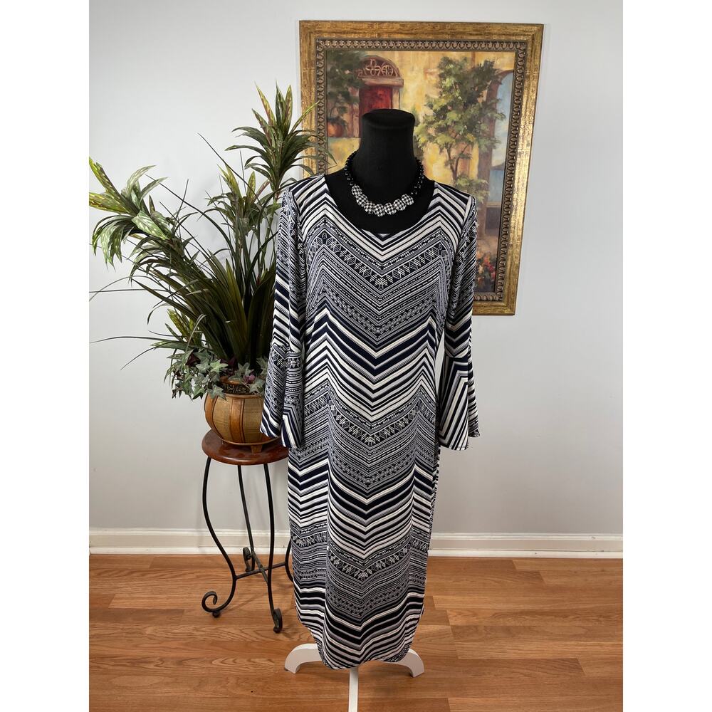 Glamour Sheath Dress Women's Size 12 Black White Chevron Classic Minimalist